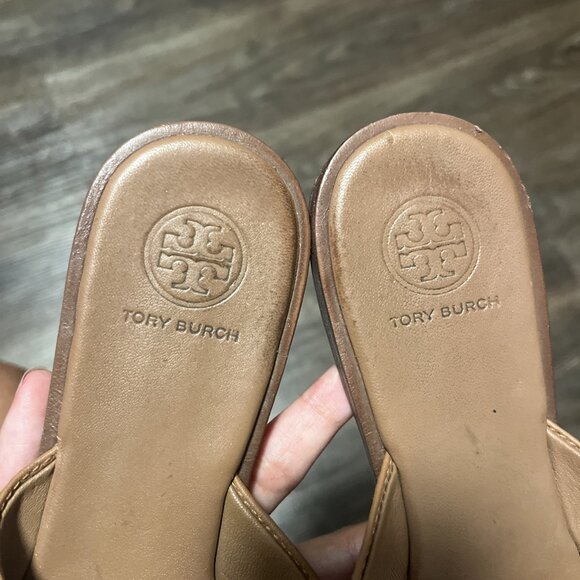 Tory Burch Brown/ Tan Leather Thong Flip Flop Gold Logo Sandals Size 7 - Picture 6 of 12